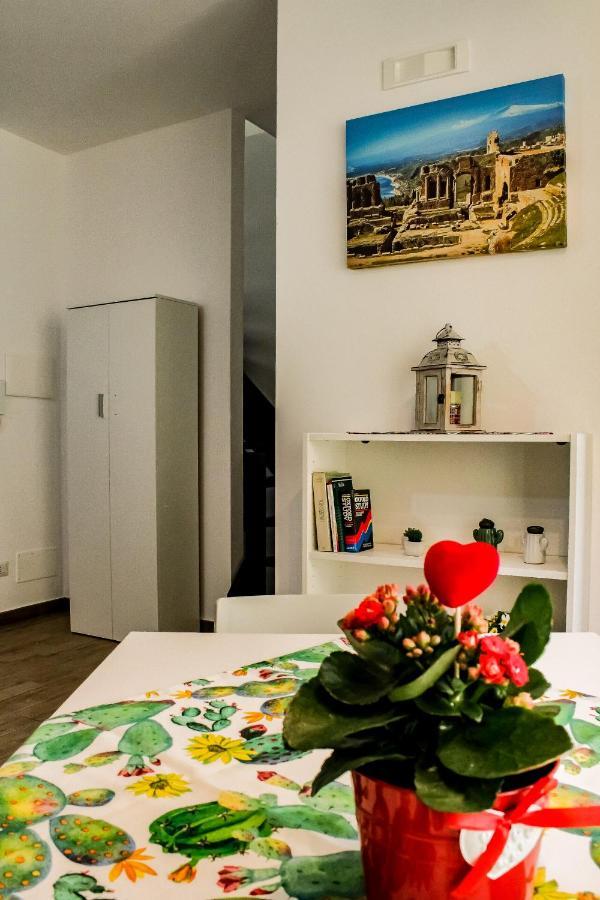 Casa Peppino Apartment Letojanni Exterior foto